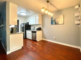 6268 Joaquin Murieta Ave in Newark, CA - Building Photo