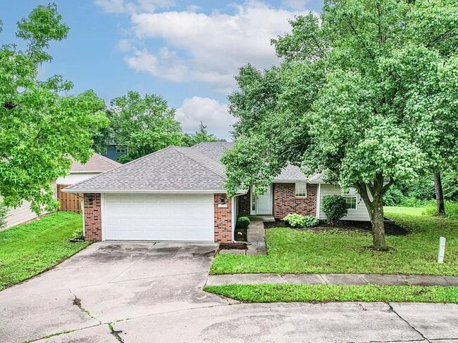 property at 3804 Larkspur Ct