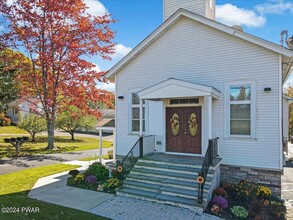 186 Ledgedale Rd in Lake Ariel, PA - Building Photo - Building Photo