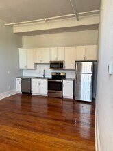 1090 10th St N, Unit 5 in St. Petersburg, FL - Foto de edificio - Building Photo