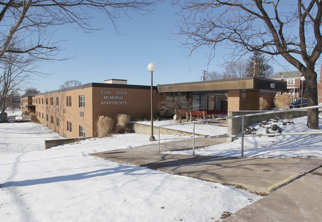 Evan Owen Memorial Apartments in Berwick, PA - Foto de edificio