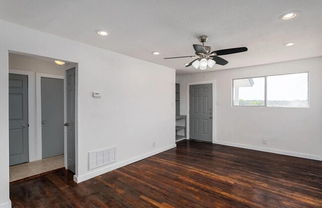 property at 1910 Escalon Ave