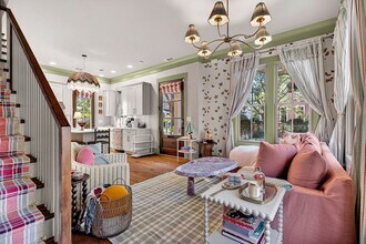 214 W Gwinnett St in Savannah, GA - Building Photo - Building Photo