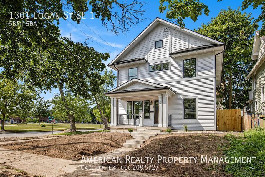 1301 Logan St SE in Grand Rapids, MI - Building Photo