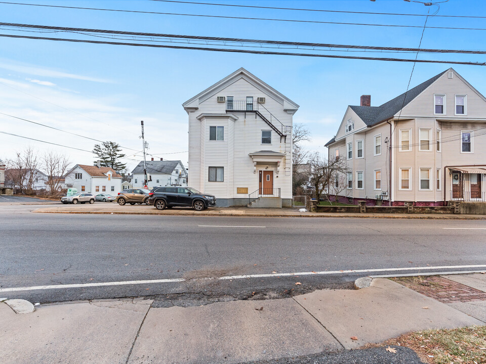 139 Prospect St in Pawtucket, RI - Building Photo