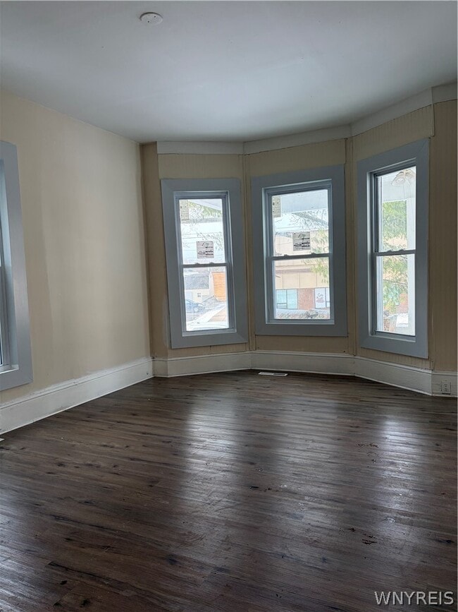 74 Genesee St in Lockport, NY - Building Photo - Building Photo