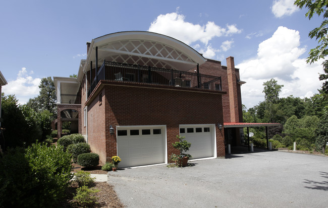 Charleston Garden in Flat Rock, NC - Building Photo - Building Photo