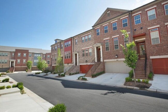 4759 Laurel Walk in Atlanta, GA - Building Photo - Building Photo