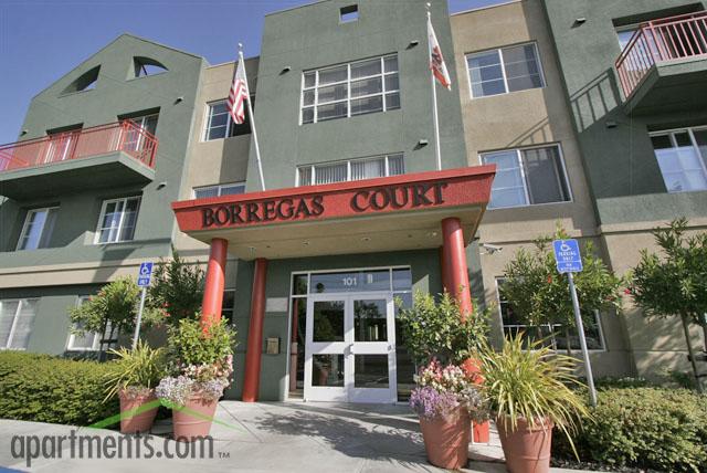 Borregas Court Apartments in Sunnyvale, CA - Foto de edificio - Building Photo