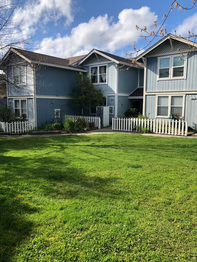 2835 Bowen St in Graton, CA - Building Photo - Building Photo