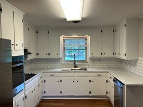 1600 Plumcrest Dr in Charlotte, NC - Building Photo - Building Photo