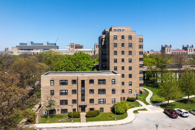 University of Chicago Faculty Apartments in Chicago, IL - Building Photo - Building Photo