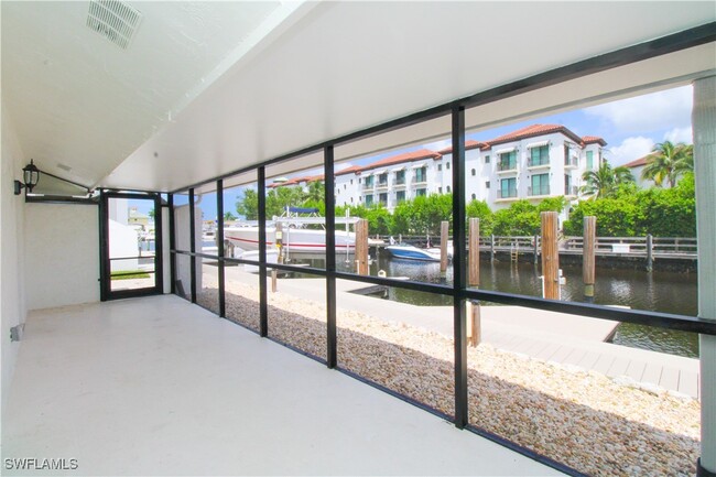 property at 1435 Curlew Ave