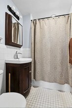 1761 E 16th St, Unit 1 in Brooklyn, NY - Foto de edificio - Building Photo