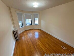 1144 Commonwealth Ave, Unit 11 in Boston, MA - Building Photo - Building Photo