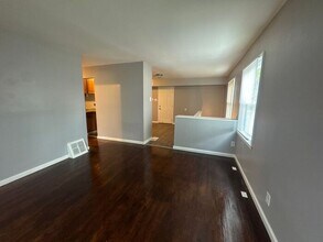 10435 Balmoral Dr in St. Louis, MO - Building Photo - Building Photo