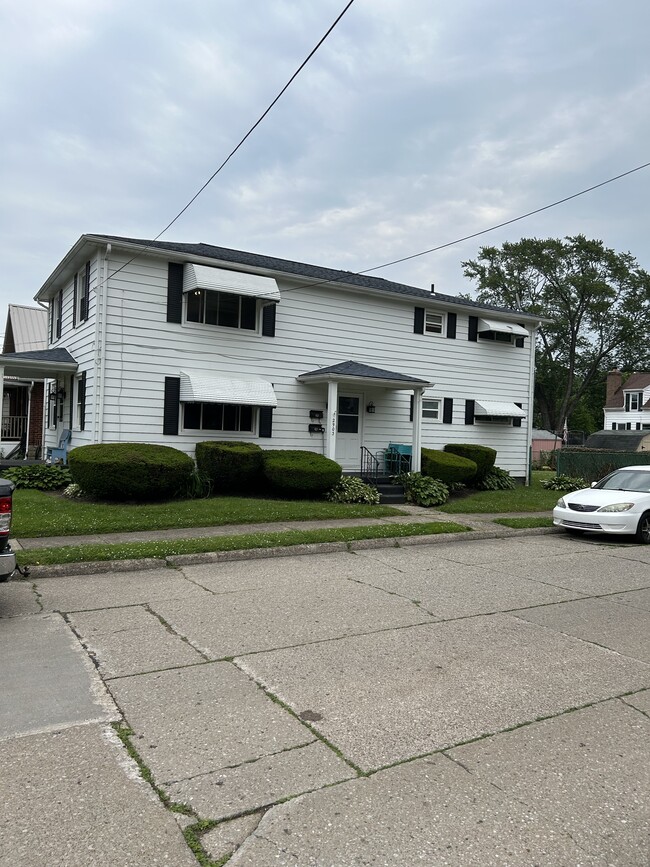 2903 Hudson Rd, Unit 2 in Erie, PA - Building Photo - Building Photo