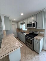 3563 Promontory St, Unit Back House in San Diego, CA - Building Photo