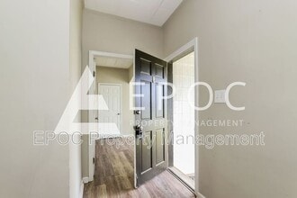 402 S Flanner St in Burlington, NC - Foto de edificio - Building Photo