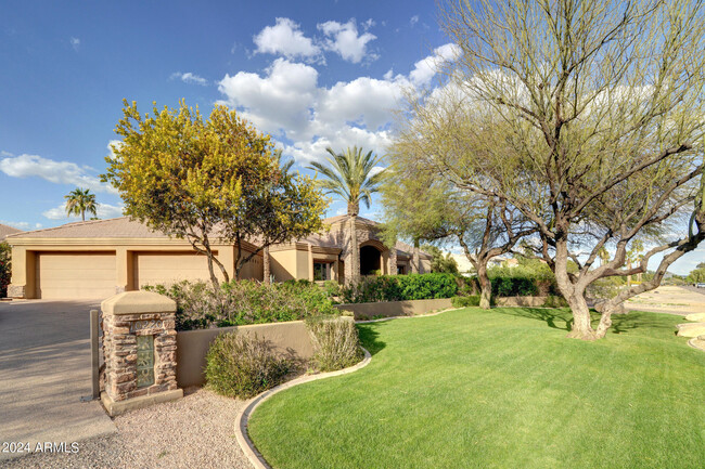 10220 E Desert Cove Ave in Scottsdale, AZ - Building Photo - Building Photo