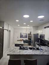 1350 S Greenfield Rd in Mesa, AZ - Foto de edificio - Building Photo