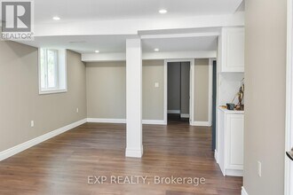 96 Timberlane Crescent in Kitchener, ON - Building Photo - Building Photo