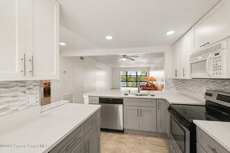 4300 N Atlantic Ave in Cocoa Beach, FL - Building Photo - Building Photo