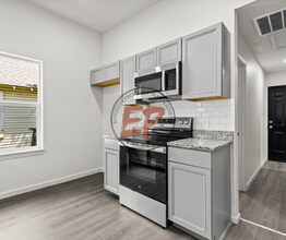 1019 Elm Ave in Waco, TX - Building Photo - Building Photo