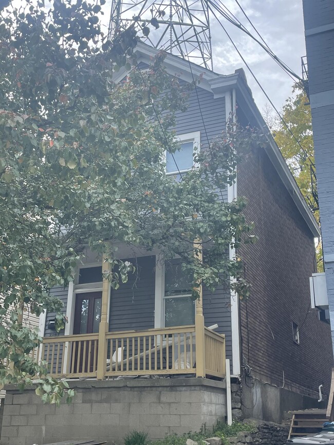 2247 Wheeler St in Cincinnati, OH - Building Photo - Building Photo