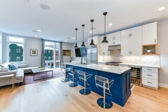 170 W Broadway in Boston, MA - Building Photo - Building Photo