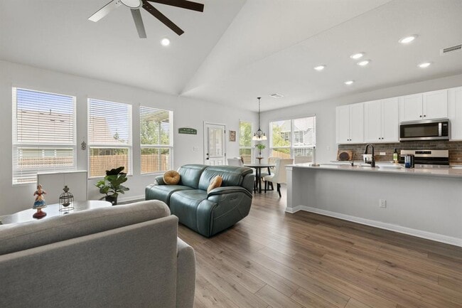 property at 2604 Danbury Ln