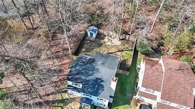 4048 Bradshaw Dr in Williamsburg, VA - Foto de edificio - Building Photo