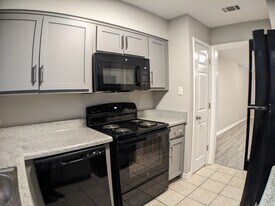 Palm View Apartments in Gulfport, MS - Building Photo