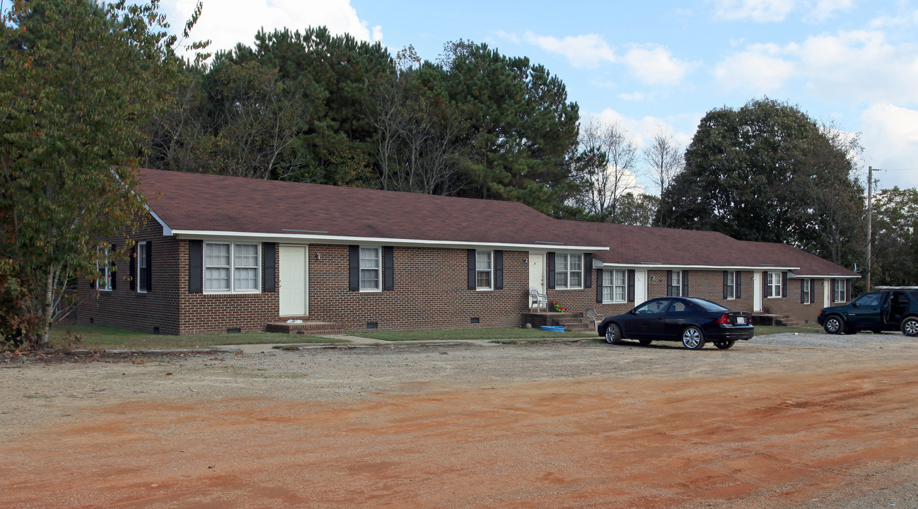 1015 S Lombard St in Clayton, NC - Foto de edificio