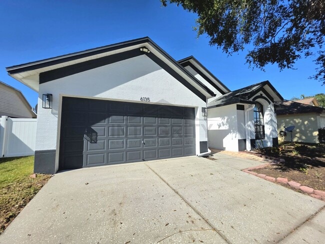 6135 Wesley Brook Dr in Wesley Chapel, FL - Building Photo - Building Photo