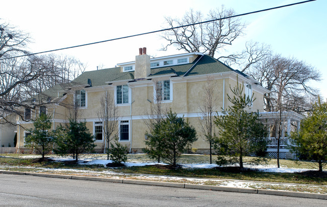 301 S Boulevard in Spring Lake, NJ - Building Photo - Building Photo