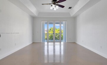 17994 NW 87th Pl in Hialeah, FL - Building Photo - Building Photo