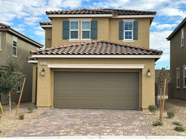 2562 Ofanto St in Henderson, NV - Building Photo - Building Photo
