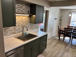 2360 Wapakoneta Ave, Unit 106 in Sidney, OH - Foto de edificio - Building Photo