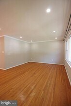 102 Yeonas Dr SE in Vienna, VA - Building Photo - Building Photo