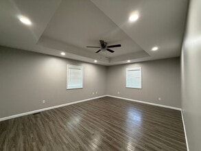 215 Adele Dr in Poplar Bluff, MO - Building Photo - Building Photo
