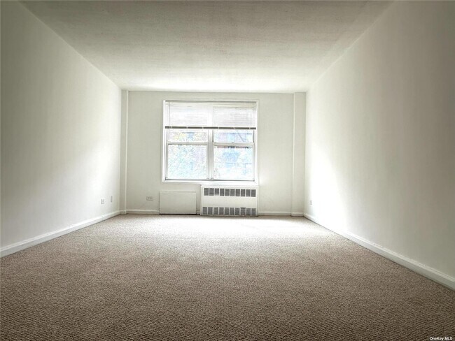 143-43 41st Ave-Unit -5F in Queens, NY - Building Photo - Building Photo