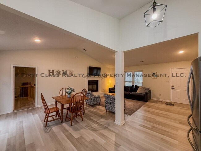 5819 Woodrock Ct in Charlotte, NC - Building Photo - Building Photo