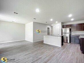 11 Regis Ln in Palm Coast, FL - Building Photo - Building Photo