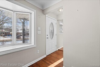 4114 Lincoln Blvd in Dearborn Heights, MI - Building Photo - Building Photo