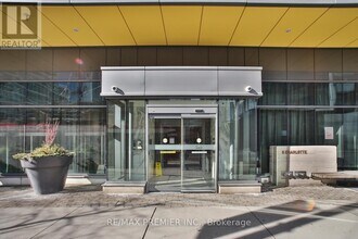 8 Charlotte St in Toronto, ON - Building Photo - Building Photo