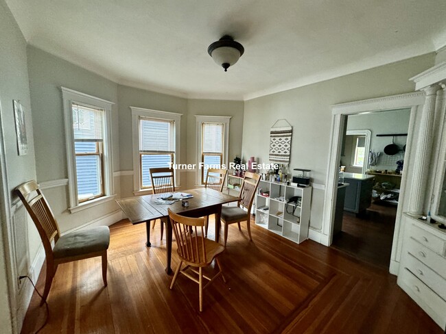 85 Lowden Ave, Unit 2 in Somerville, MA - Foto de edificio - Building Photo