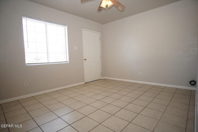 7309 Alameda Ave in El Paso, TX - Building Photo - Building Photo