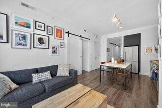 2030 8th St NW in Washington, DC - Foto de edificio - Building Photo