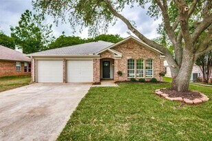 759 Winding Oak Bend in Lake Dallas, TX - Building Photo
